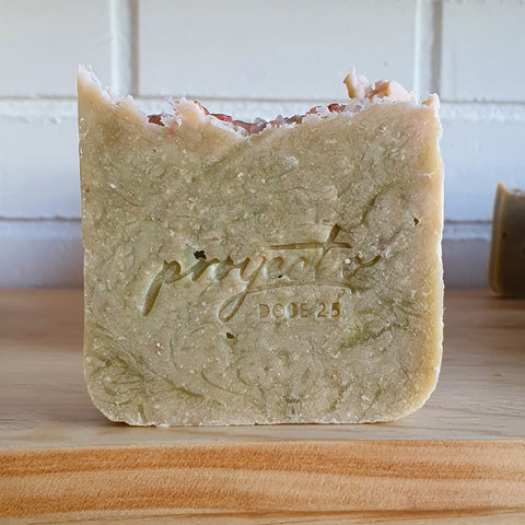 JABÓN AGUACATE, ARCILLA ROSA Y SAL DEL HIMALAYA